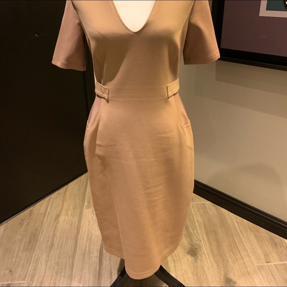 Burberry camel jersey fitted dress - Picture 2 of 7